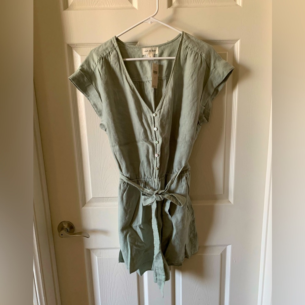 NWT Cloth & Stone Romper